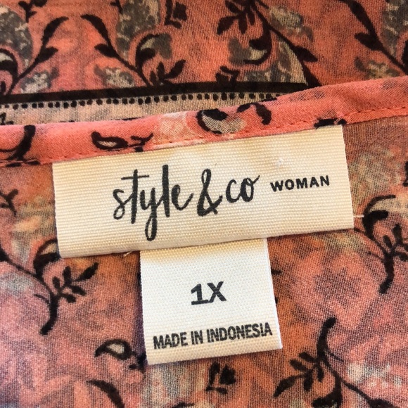 Beautiful Cold Shoulder Top Sz 1X - Picture 8 of 10